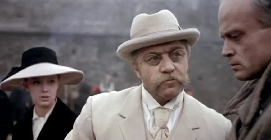 Кадр из кинофильма "Бег"