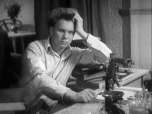 Фильм “Доктор Калюжный” (1939) — противопоставление профессору Преображенскому?