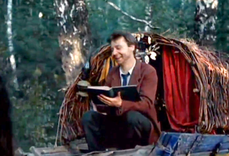 Владимир Искремас, кадр из фильма "Гори, гори, Моя звезда"
