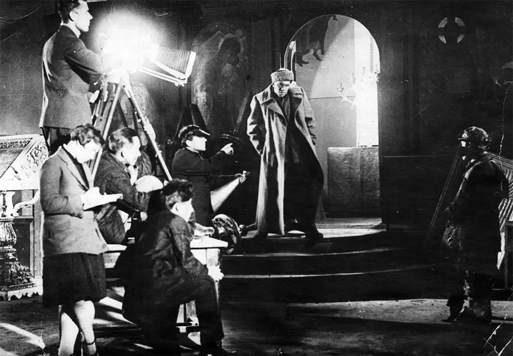 «Путевка в жизнь». Реж. Николай Экк. 1931